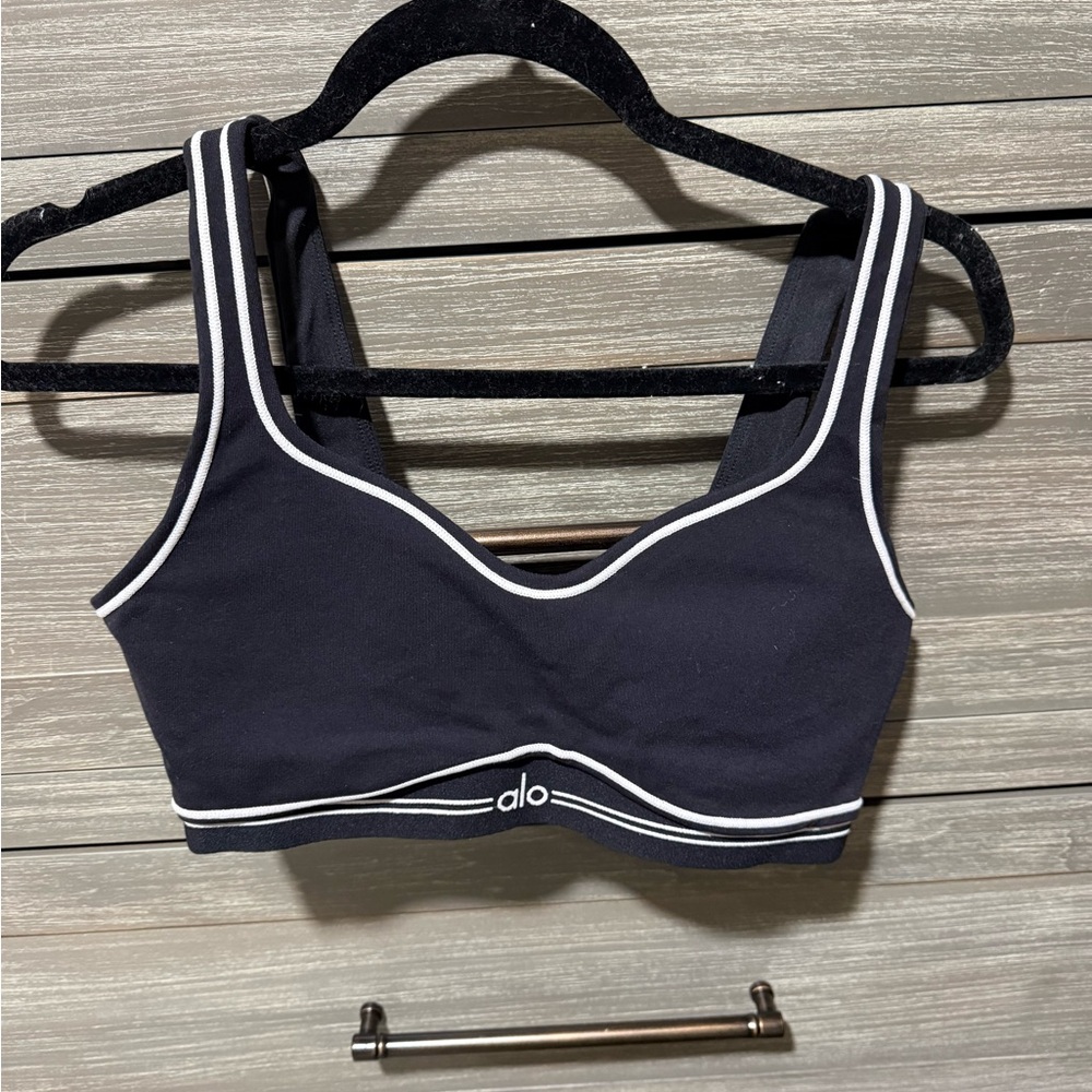 ALO Yoga sweetheart bra size medium
